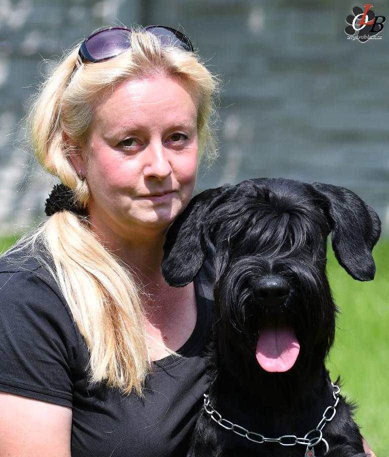 Silvie Damm Husáková a Flyby Comet von Blackmoore